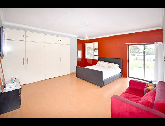 3 BEDROOM HOUSE FOR SALE IN BRAMLEY